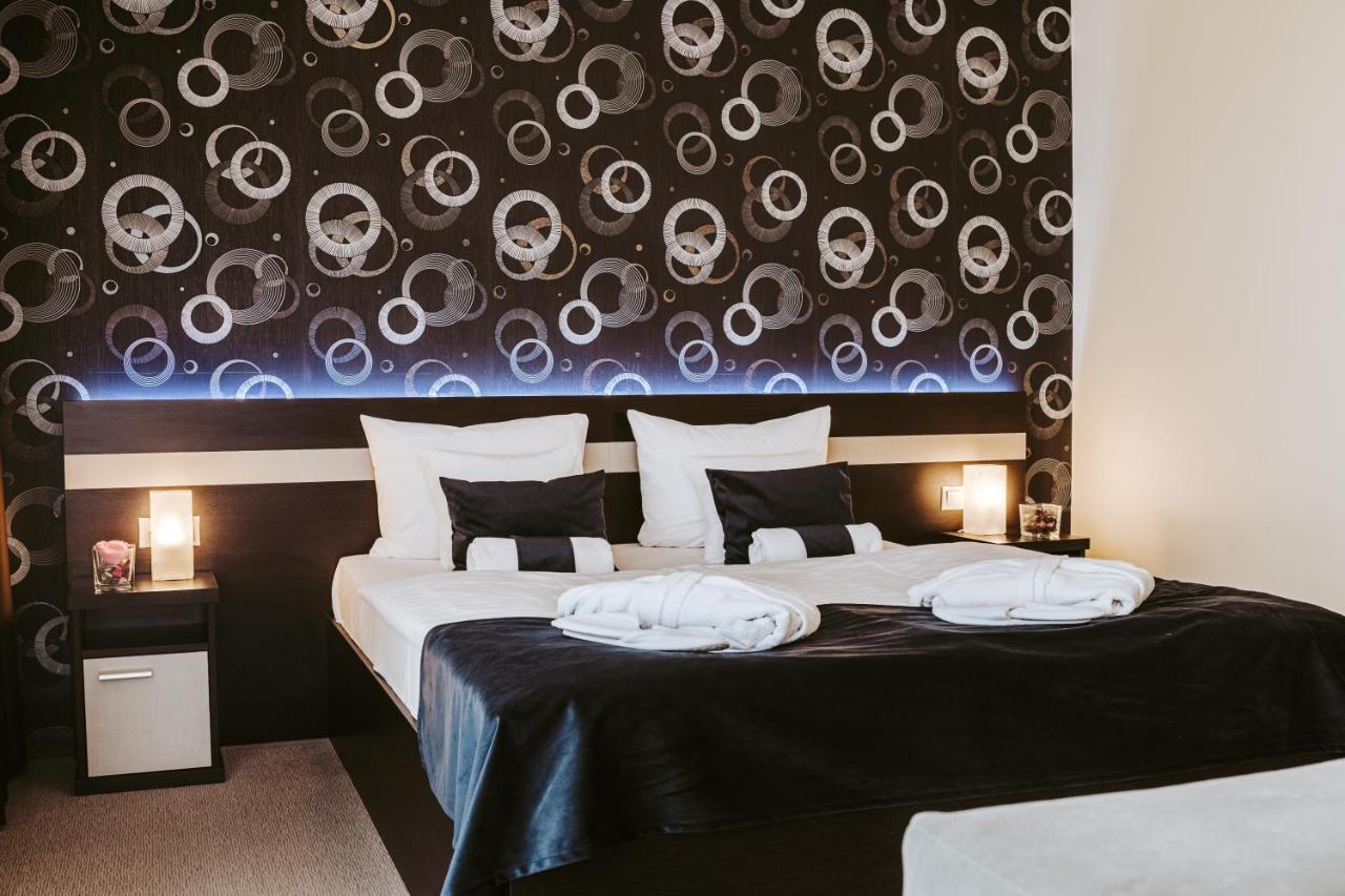 Hotel Auris سيغيد المظهر الخارجي الصورة