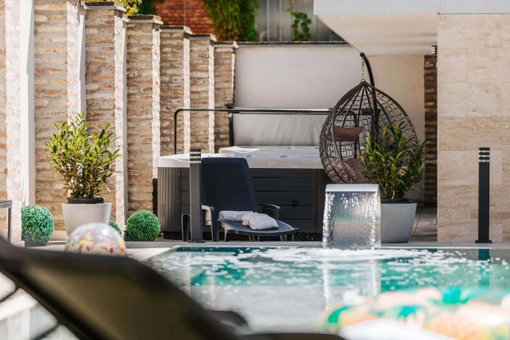 Hotel Auris سيغيد المظهر الخارجي الصورة