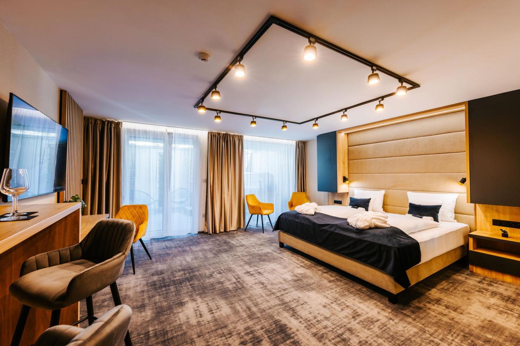 Hotel Auris سيغيد المظهر الخارجي الصورة